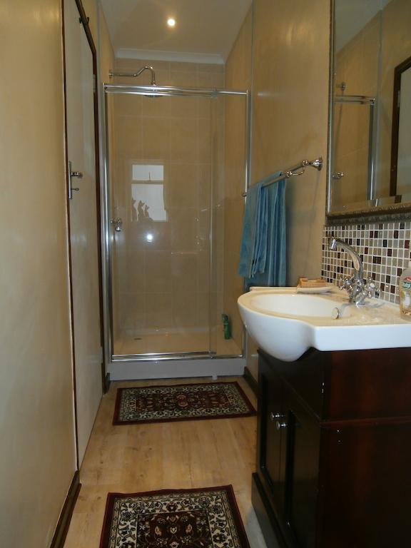 Belle Vue Guesthouse Hermanus Ruang foto