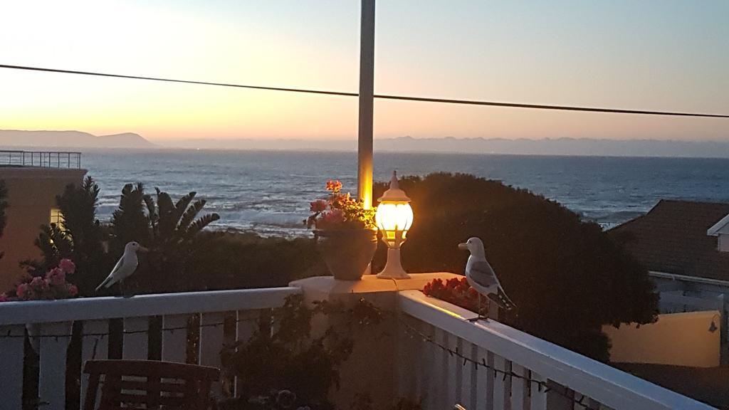 Belle Vue Guesthouse Hermanus Bagian luar foto