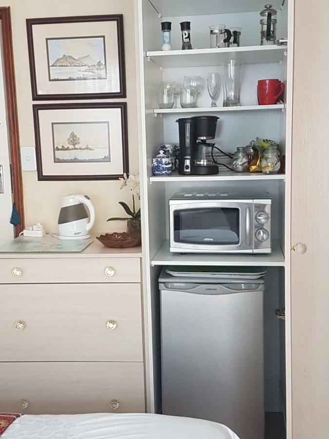Belle Vue Guesthouse Hermanus Bagian luar foto